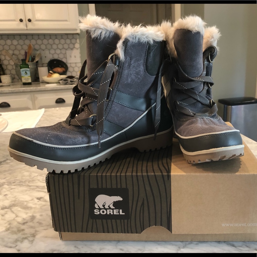 NWOT Sorel Tivoli Snow Boots Size 10
